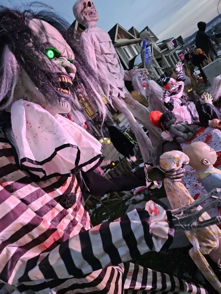 Haunted house scenes with skeletons, clowns and ghouls